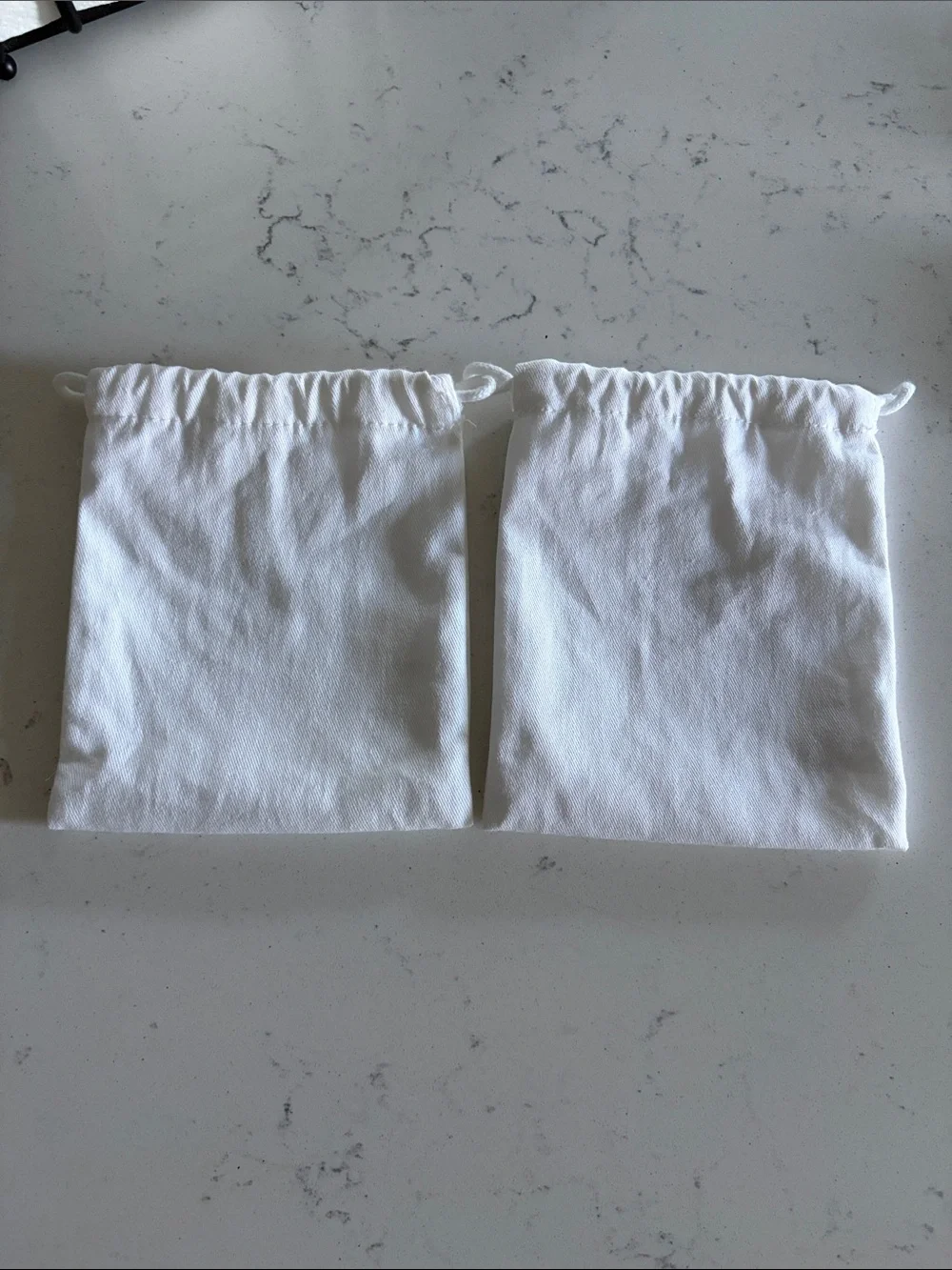 2 Dior White Cotton Beauty Dust Drawstring Bags